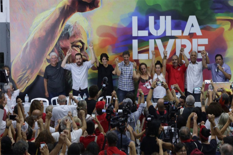 PT relança campanha pela libertação de Lula (Foto: Paulo Pinto/Agência PT)