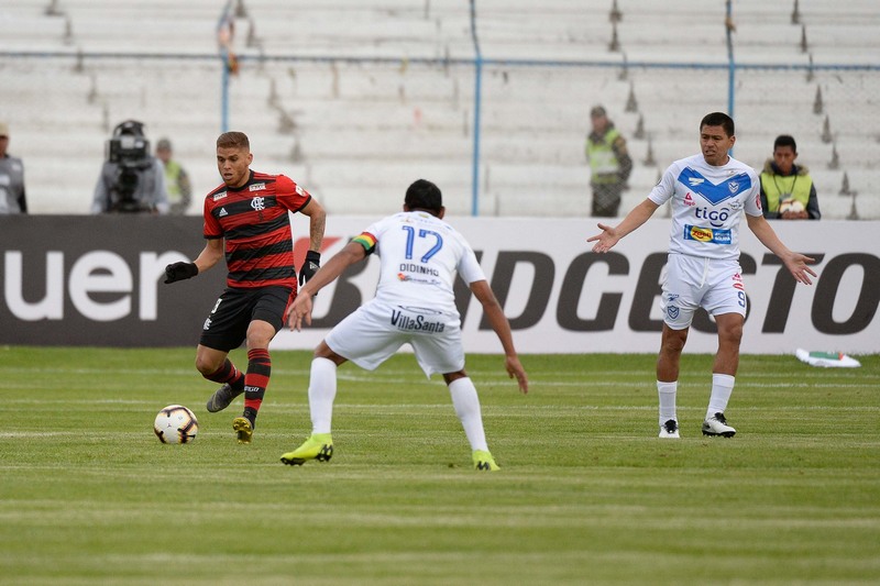 Desgaste contra San José levou à escalação de reservas diante do Vasco (Foto: Alexandre Vidal/Flamengo)