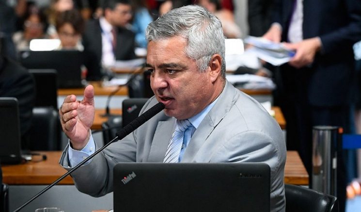 Senador Major Olimpio diz que intenção é atender a sociedade (Foto: Marcos Oliveira/Agência Senado)