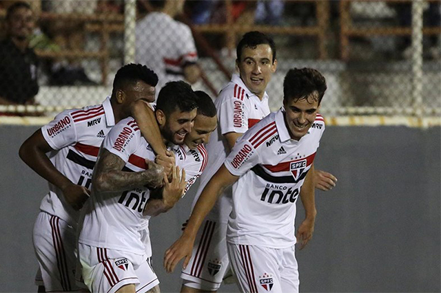 Igor Liziero marcou o gol da vitória do Tricolor paulista (Foto: Rubens Chiri-saopaulofc.net)