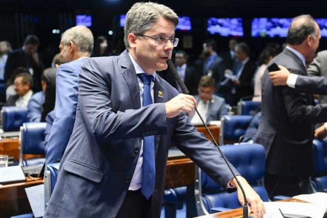 Senador Alessandro Vieira, que é contra a PEC da Blindagem, será relator do projeto (Foto: Agência Senado)