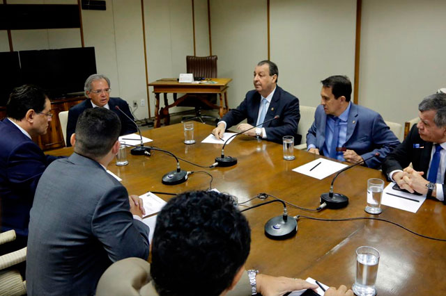 Ministro da Economia, Paulo Guedes, se reuniu com senadores e deputados do Amazonas