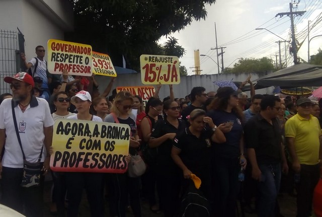 Por reajuste de 15% no salário, professores anunciam greve no Amazonas (Foto: Aldizangela Brito/ATUAL)