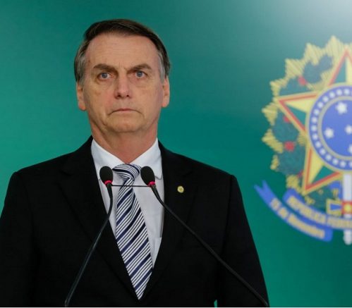 'Tem um item lá de que Lula e Dilma são mais inteligentes do que eu. Valeu, Datafolha', disse Jair Bolsonaro (Foto: Rogério Melo/PR)