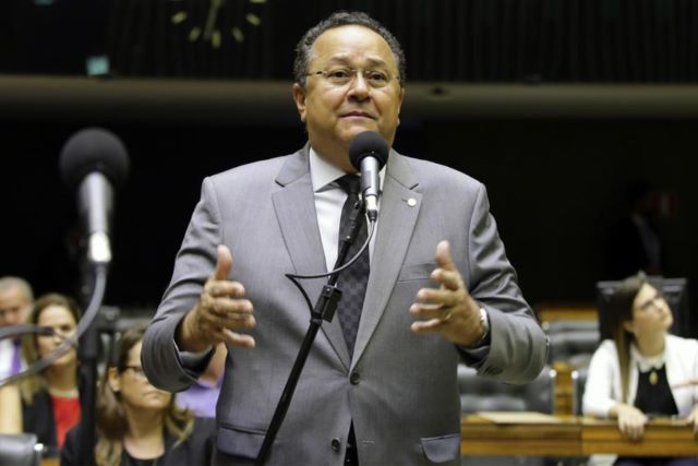 Silas Câmara, apesar da crítica, diz que está com o governo (Foto: Najara Araújo/CD)