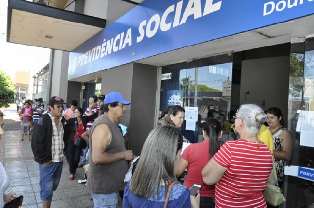 Em novembro, 2,3 milhões de pedidos de benefícios sociais e previdenciários esperavam na fila (Foto: Divulgação)
