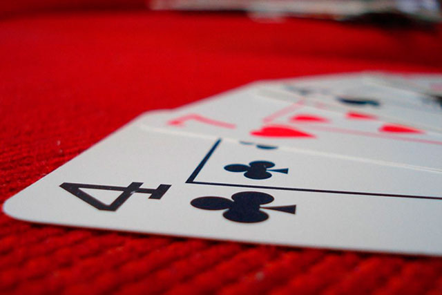 Conheça os jogos de cartas mais populares nos cassinos