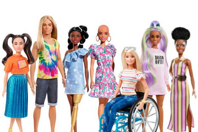 Novo portfólio também ganhará uma Barbie negra com prótese dourada na perna e o Ken de cabelo comprido (Foto: Divulgação)