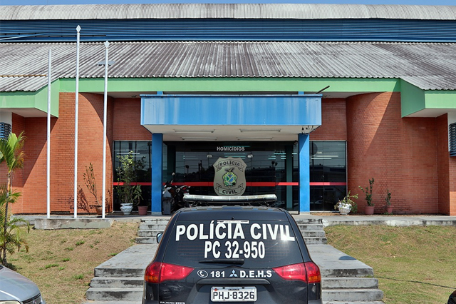 Delegacia de Homicídios e Sequestros: prisão por homicídio (Foto: Alailson Santos/Polícia Civil)