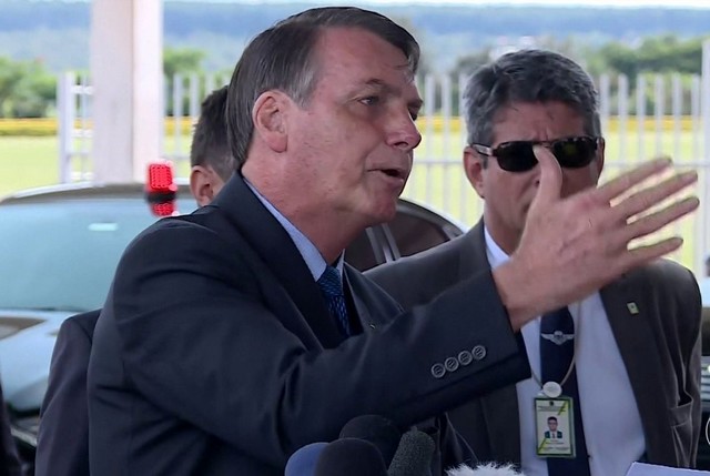Maioria dos ataques de Jair Bolsonaro contra jornalistas ocorreu em divulgações oficiais da Presidência da República (Foto: TV globo/Reprodução)