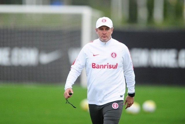 Técnico Odair Hellmann troca Fluminense por clube do exterior