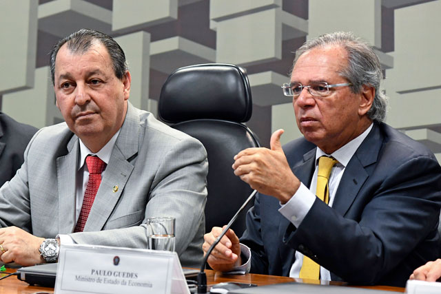 Omar Aziz e Paulo Guedes