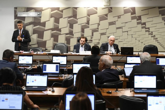 Senadores dizem que não acreditam que a reforma tributária seja aprovada no primeiro trimestre (Foto: Edilson Rodrigues/Agência Senado)