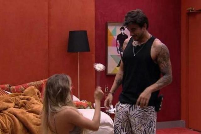 Antes de sair da casa, Guilherme disse que esperaria Gabi lá fora (Foto: TV Globo/Reprodução)