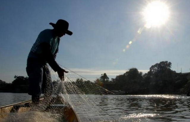 Pescador terá que se enquadrar na situação de extrema pobreza (Foto: INSS/Divulgação))
