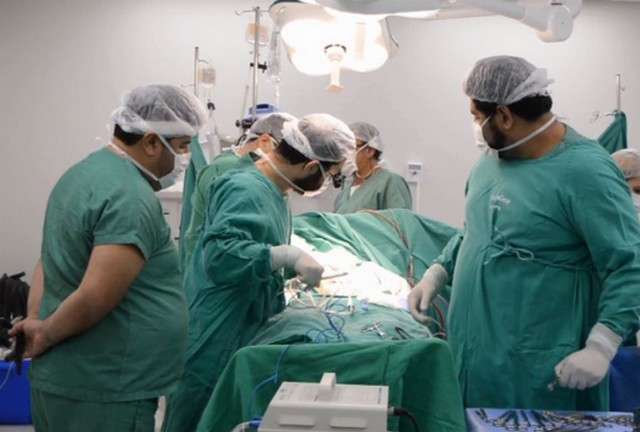 No Brasil, a doação de órgãos só é feita depois da autorização da família (Foto: Santa Casa de Araraquara/Divulgação)