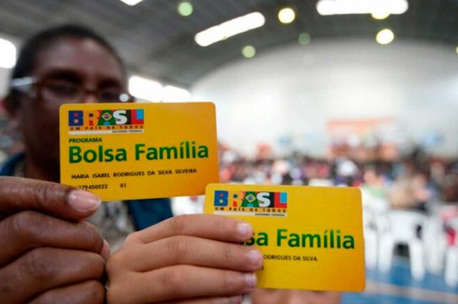 O Bolsa Família vem sofrendo um enxugamento sob Bolsonaro (Foto: Divulgação/Portal Brasil)