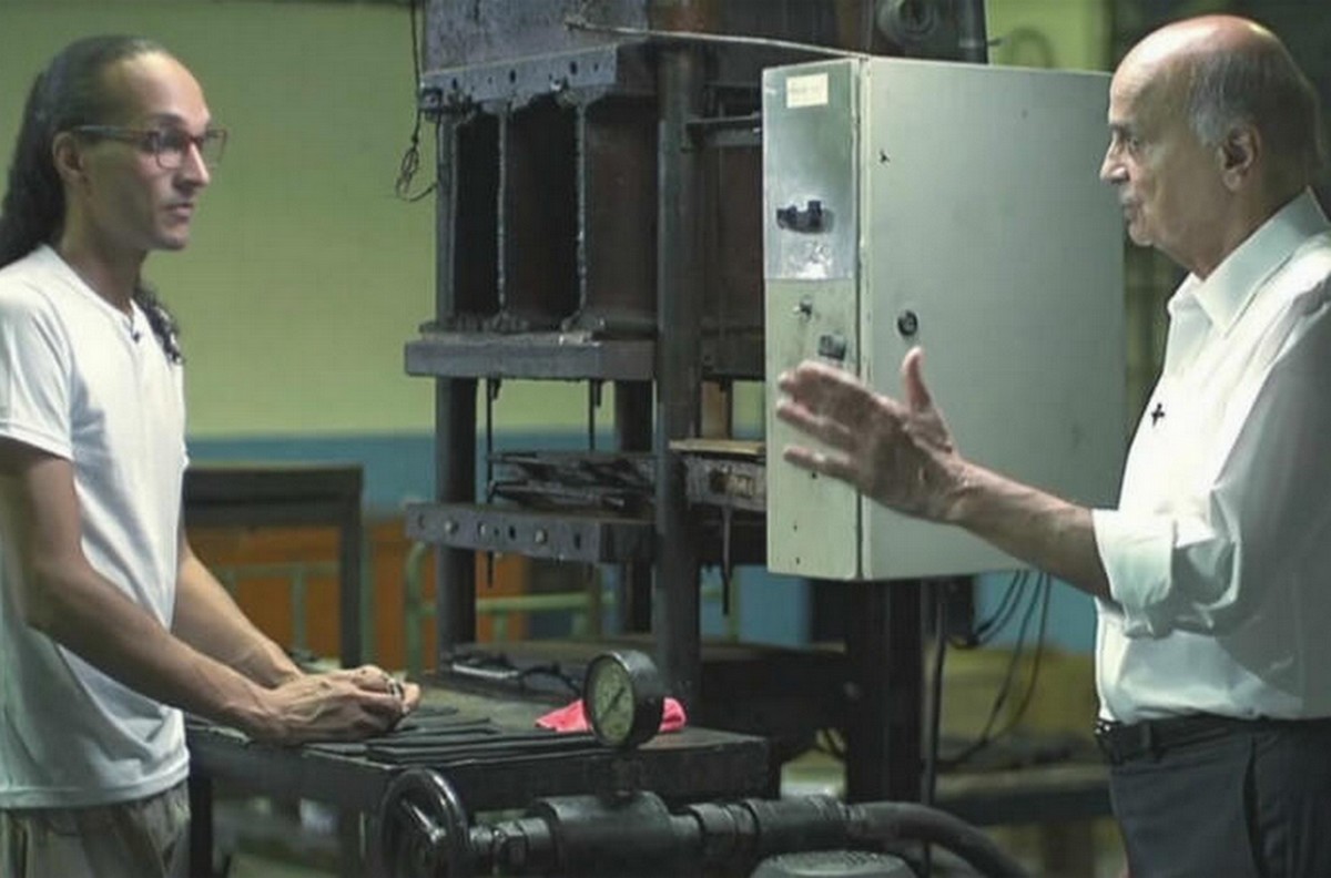Suzi disse para Drauzio Varella que vive sozinha desde que o marido foi transferido de unidade (Foto: TV Globo/Reprodução)