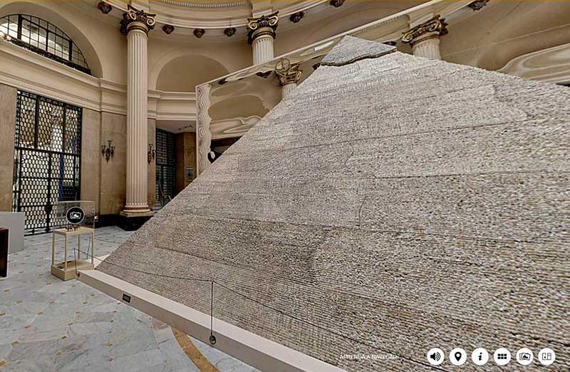 Acervo on-line permite visitas a museus com réplica de pirâmide (Foto: Reprodução)