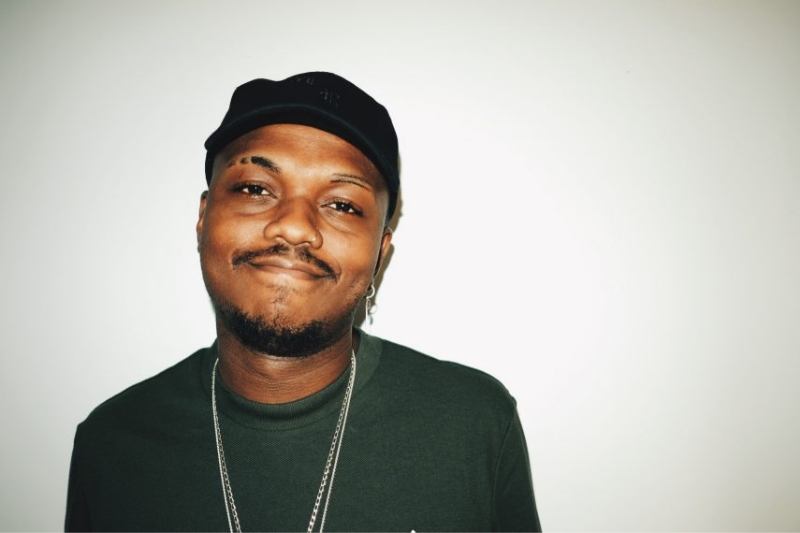 Além do rapper mineiro, se apresentam também o DJ Rennan da Penha e a dupla sertaneja Marcos e Belutti (Foto: Reprodução)