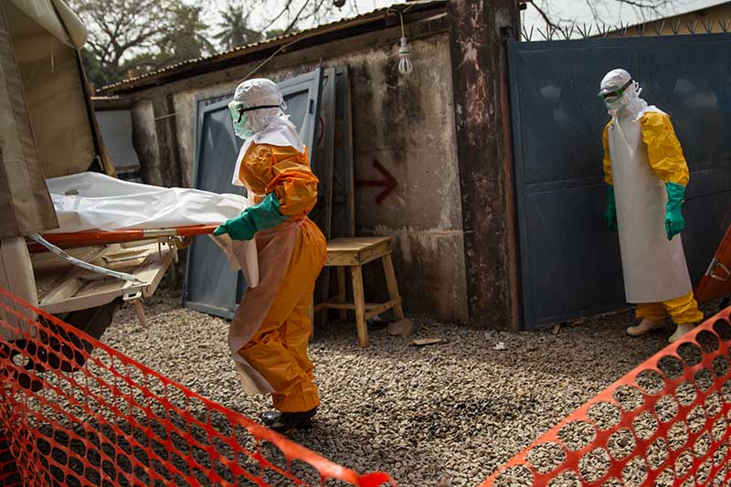 A taxa de mortalidade do ebola é de 68,4%, ou dez vezes a do coronavírus na média mundial de 6,88% (Foto: Martine Perret/ONU)