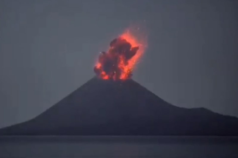 vulcão da ilha de krakatoa