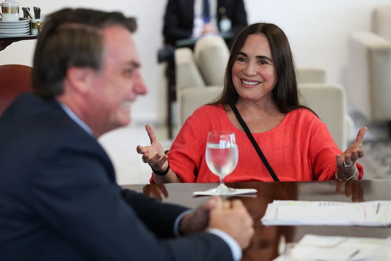 presidente Jair Bolsonaro e Regina Duarte