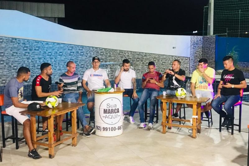 Na edição de estreia, a Live Solidária' reuniu jogadores do futebol amador para uma 'resenha' (Foto: Divulgação/Esporte Manaus)