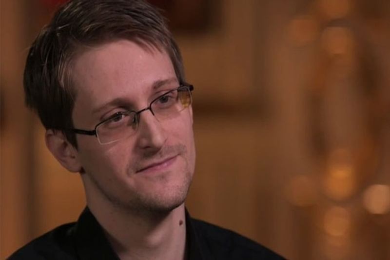 Edward Snowden, acusado pelo governo americano de vazar informações, confirma participação na CP Amazônia (Foto: Reprodução/YouTube)