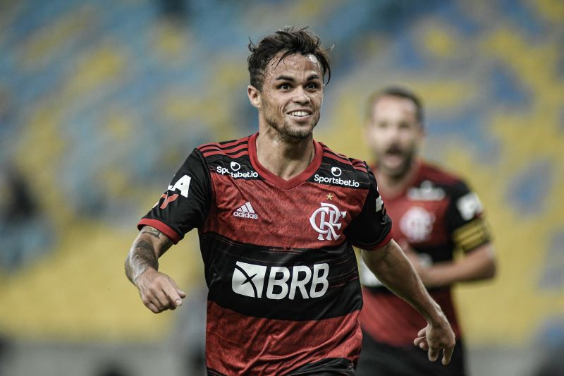 Flamengo transmite jogo no  com 2 milhões simultâneos e