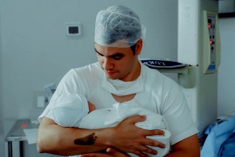 Luccas Neto anunciou a chegada do bebê em seu Instagram (Foto: Reprodução/Instagram/@luccasneto)