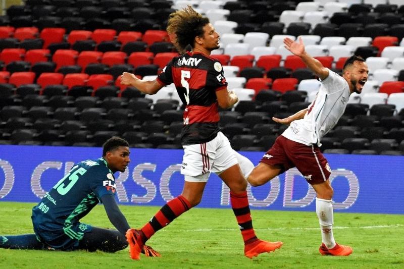 Flamengo cede empate ao Fluminense e desperdiça chance de encostar na  liderança