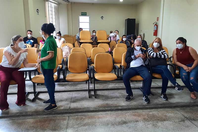Apresentação de médicos cubanos em Manaus (Foto: Semsa/Divulgação)