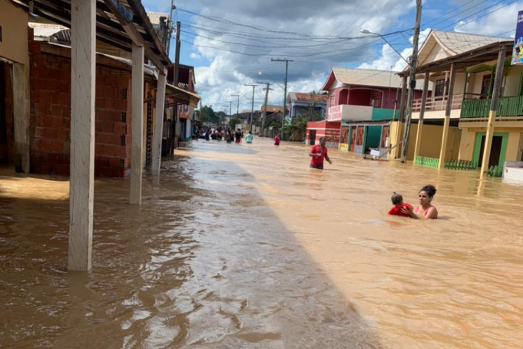 Com Maior Enchente Desde 1997 Boca Do Acre Decreta Emergência 