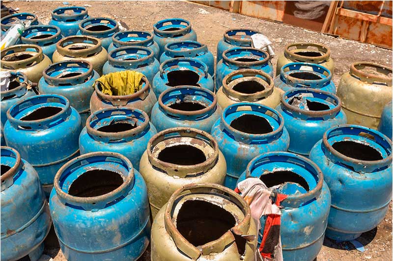 Botijas de gás continham drogas como maconha e cocaína (Foto: Erlon odrigues/SSP-AM)