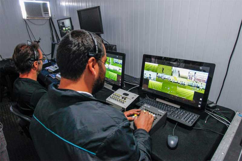 Projeto de lei libera áudio e imagens do árbitro de vídeo ao público (Foto: Lucas Uebel/Grêmio FBPA)