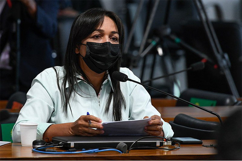 Eliziane Gama é uma das senadoras que se reverzam na CPI (Foto: Edilson Rodrigues/Agência Senado)