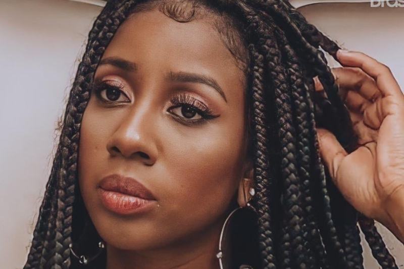 Camilla se destaca por apostar em tons de batom para pele negra (Foto: Reprodução/Instagram/@camilladelucas)