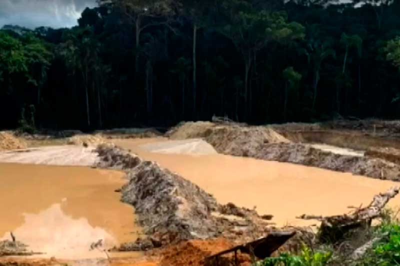 Garimpo em terra indígena no Pará: conflito entre garimpeiros e indígenas (Foto: PF/Divulgação)