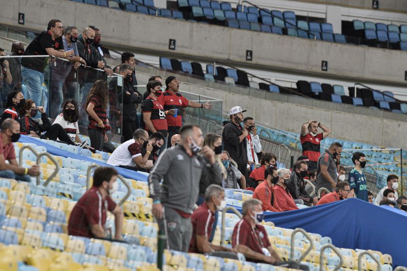 Torcida no Maracanã