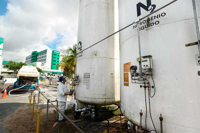 Cilindros de oxigênio da White Martins em hospital de Manaus (Foto: Gov. AM Secom/Divulgação)