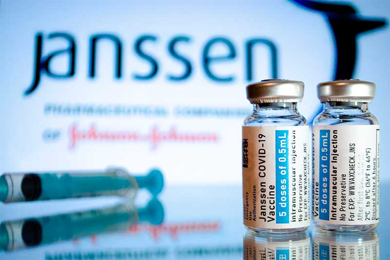 Frascos de vacina da Janssen (Foto: Kevin David/A7 Press/Folhapress)