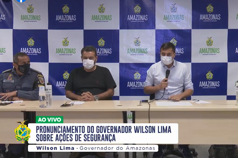 Wilson Lima (centro) admitiu que ataques foi retaliação do tráfico (Foto: Facebook/Reprodução