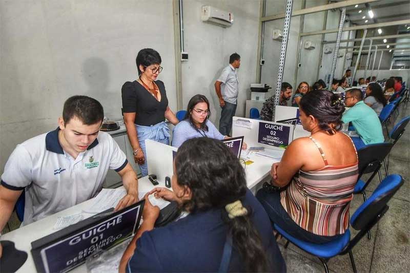 Atendimento no Sine Amazonas: candidatos a emprego devem checar sites (Foto: Semtep/Divulgação)