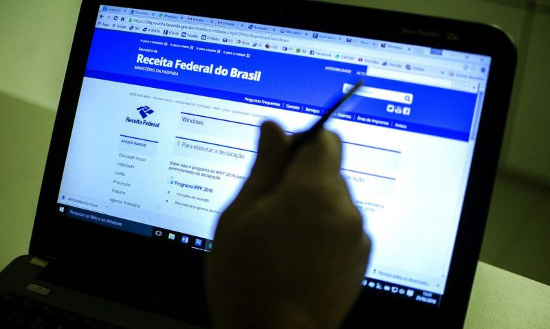 Mais de R$ 5,8 bilhões serão restituidos aos contribuintes (Marcelo Camargo/Agência Brasil)