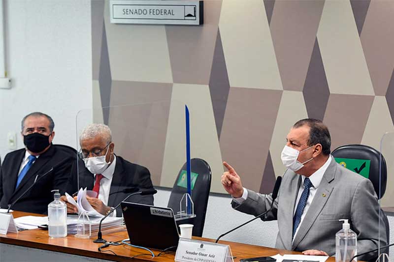 Presidente da CPI da Covid, Omar Aziz questiona representante da Vitamedic (Foto: Jefferson Rudy/Agência Senado)