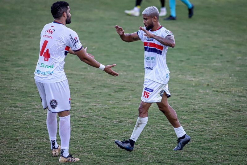 Felipe Marcelino e Hérculoes, jogadores bancados pela patrocinadora foram dispensados (Foto: João Normando)