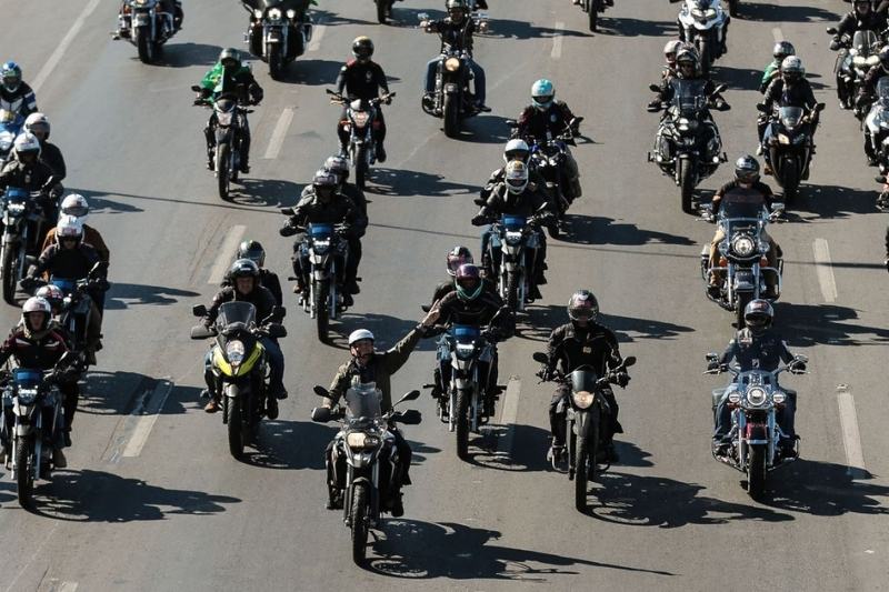 Bolsonaro faz motociata em Brasília em homenagem ao Dia dos Pais (Foto: Marcello Casal/Agência Brasil)