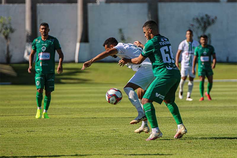 Manaus FC (de verde) cedeu empate ao Floresta (Foto: Ronaldo Oliveira/Ascom Floresta EC)