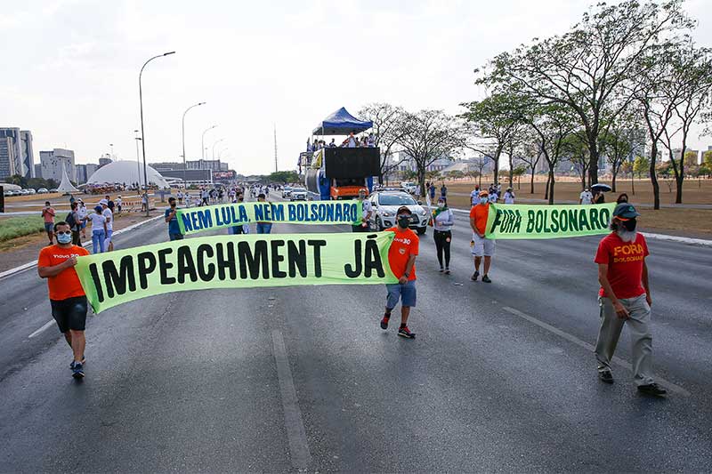 Em Brasília, manifestação foi tímida (Foto: Pedro Ladeira/Folhapress)